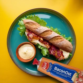 Kavli BaconOst je jemný tavený syr s opekanou slaninkou 🧀🥓 Čo viac si môže poriadny chlap želať? . #swenorden...